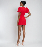 Rotes Kleid mit ausgehöhlten Puffärmeln